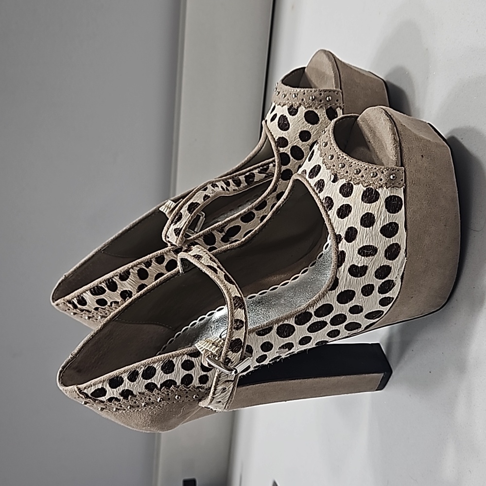Bebe platform leopard heels sandals